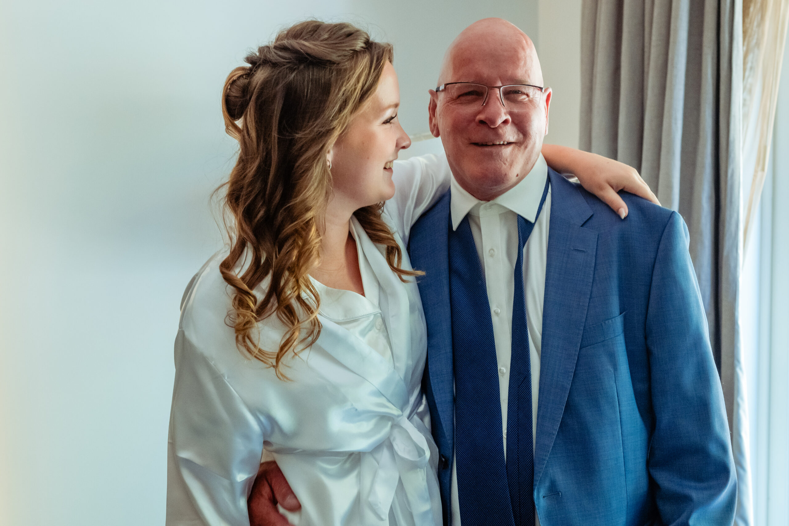 Bruidspaar op hun trouwdag, door Made by Jantine